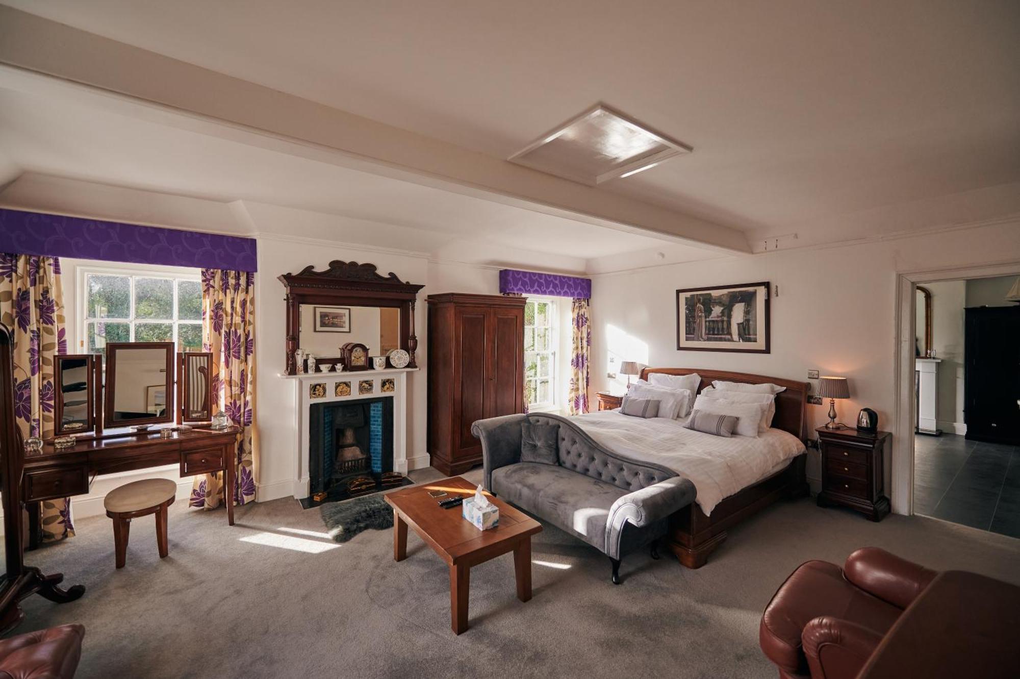 Fernhill House- Beautiful Period Property With 5 Bedrooms And Lovely Views Laugharne Bagian luar foto
